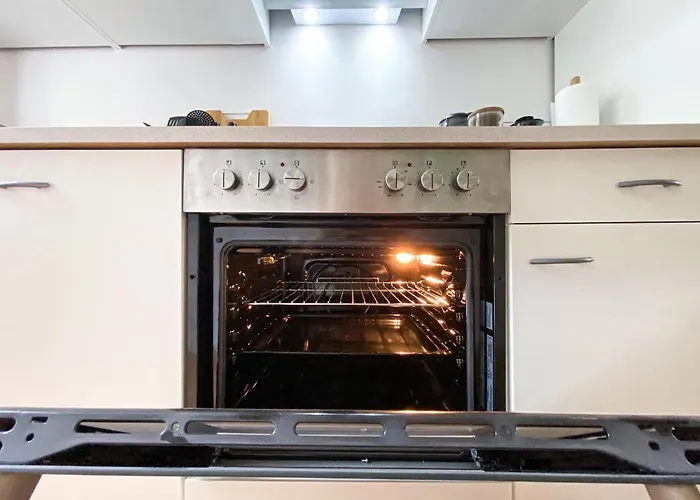 Freundliche Ferienwohnung Mit Regendusche, Kueche, Waschmaschine&Trockner, Tv, Wlan