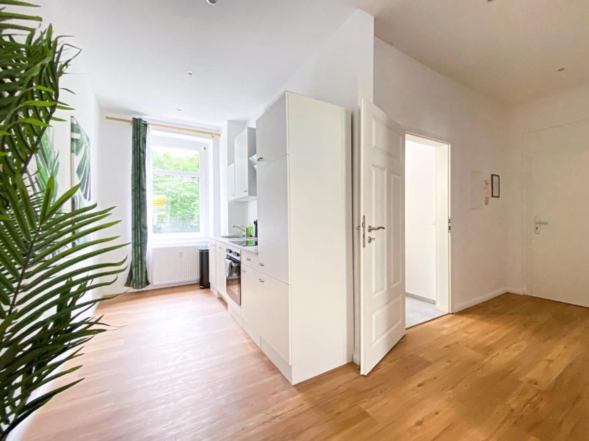 Freundliche Mit Regendusche, Kueche, Waschmaschine&trockner, Tv, Wlan Apartment Leipzig
