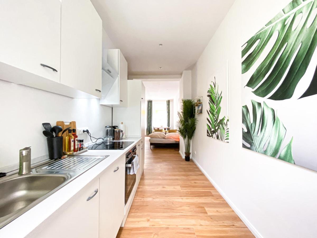 Freundliche Mit Regendusche, Kueche, Waschmaschine&trockner, Tv, Wlan Apartment Leipzig
