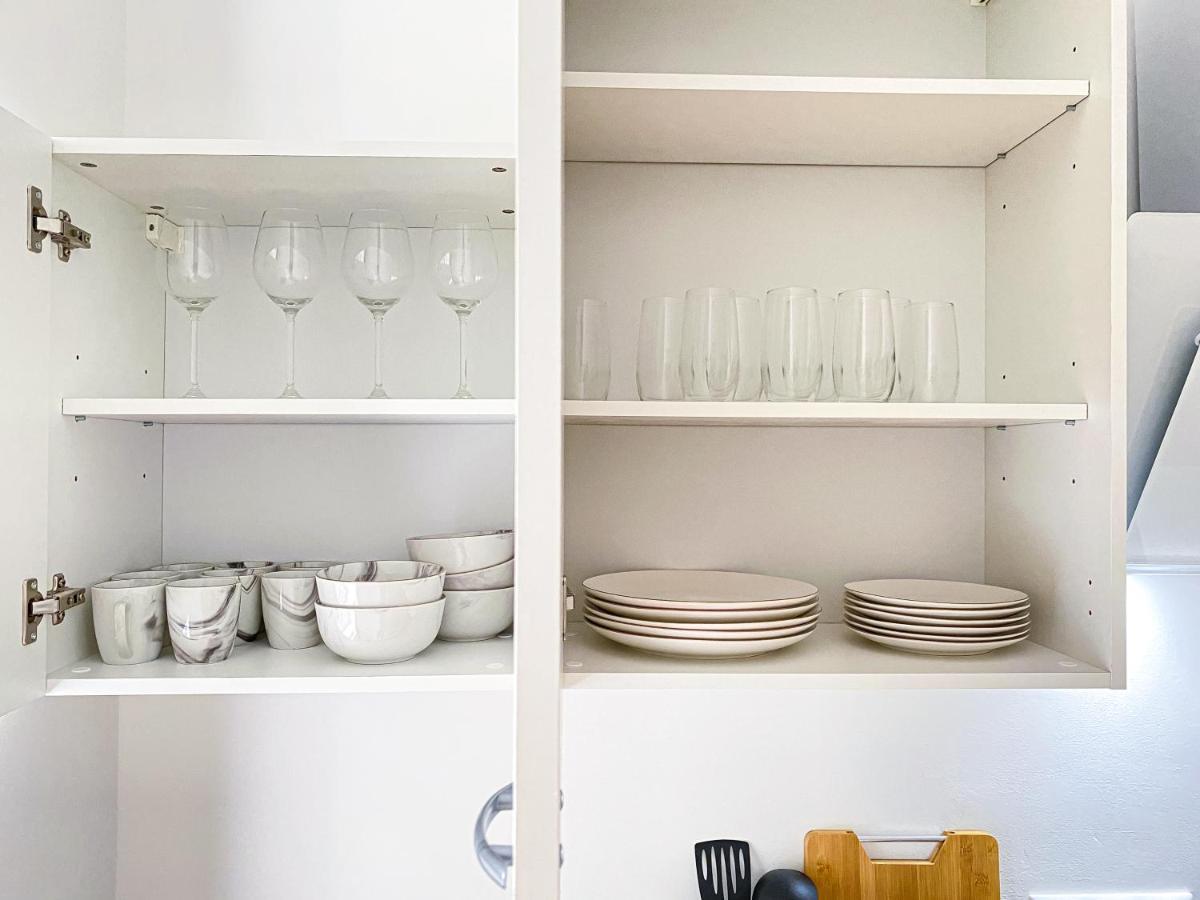 Freundliche Mit Regendusche, Kueche, Waschmaschine&trockner, Tv, Wlan Apartment *