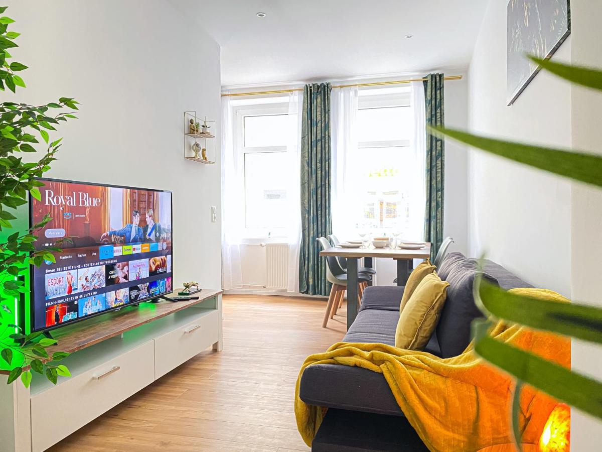 Freundliche Mit Regendusche, Kueche, Waschmaschine&trockner, Tv, Wlan Leipzig