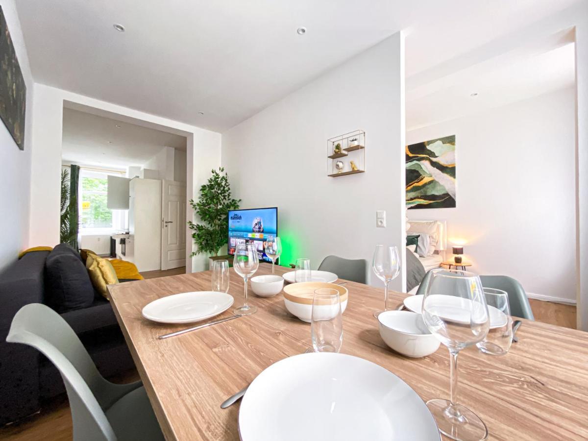 Freundliche Mit Regendusche, Kueche, Waschmaschine&trockner, Tv, Wlan Apartment